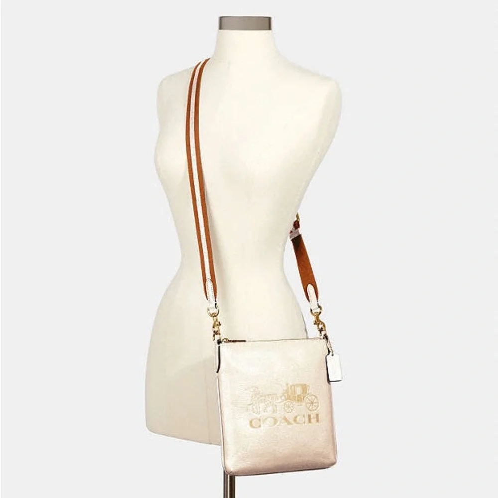 NWOT Coach Cream and Tan Crossbody Bag - Picture 2 of 3